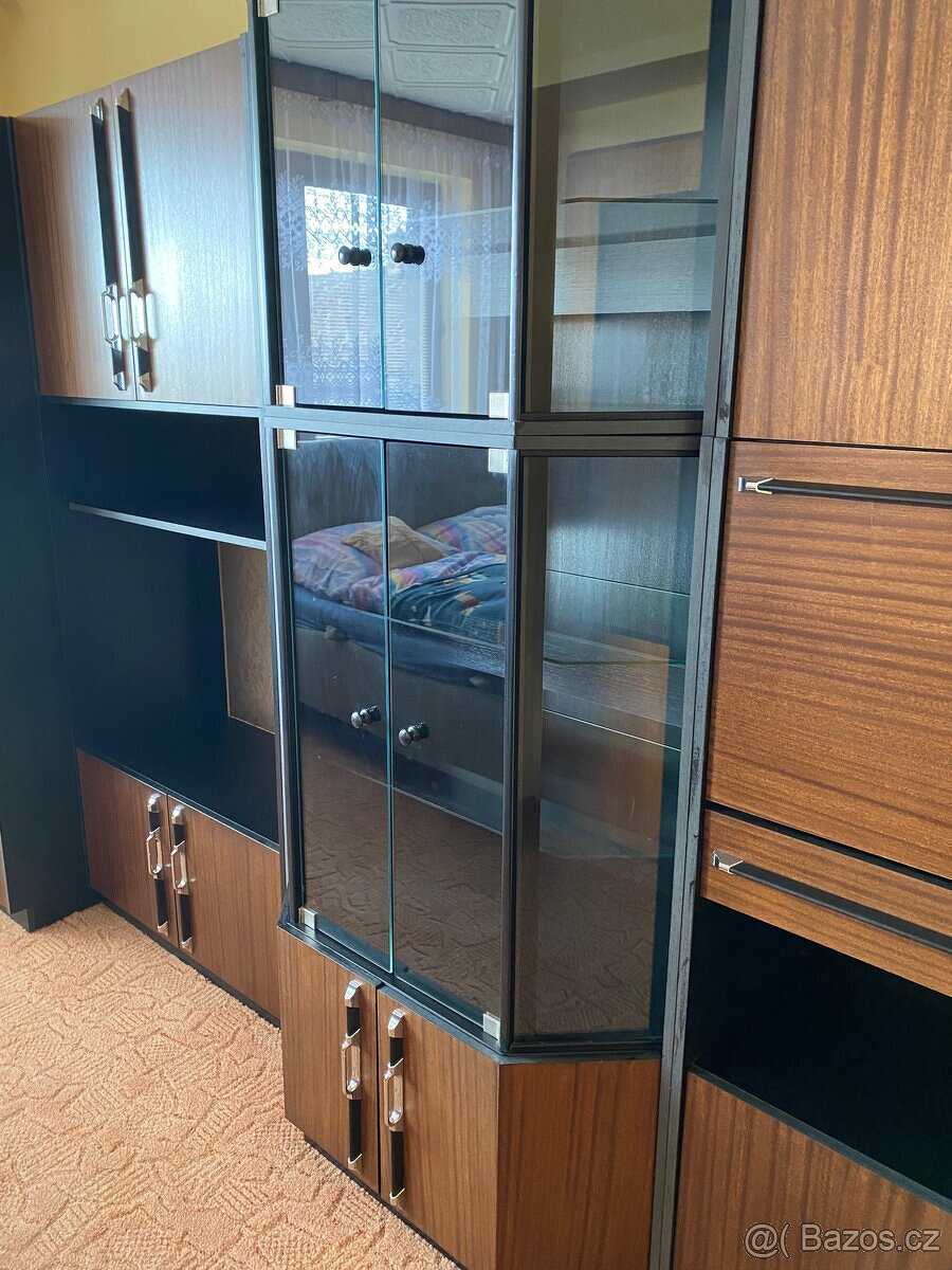 Stará obývací stěna - 4