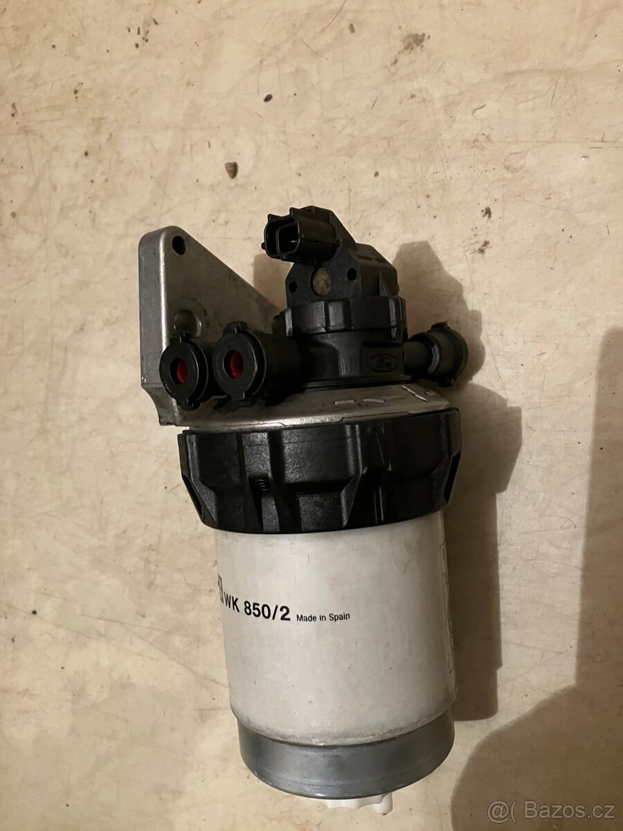 prodám na ford transit kompletní držák - těleso palivoého fi - 4