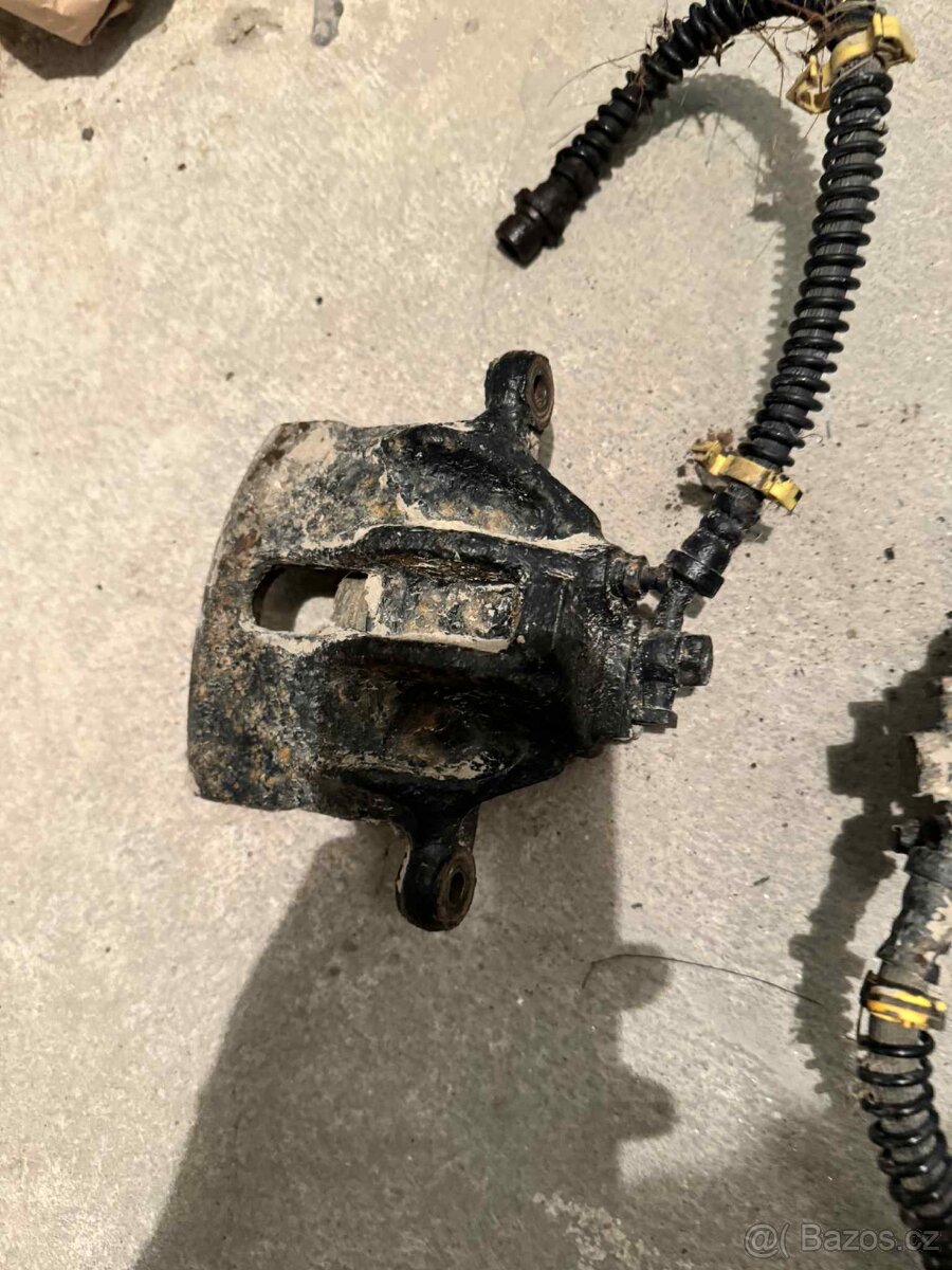 Sada brzdových třmenů LR Discovery II - 4