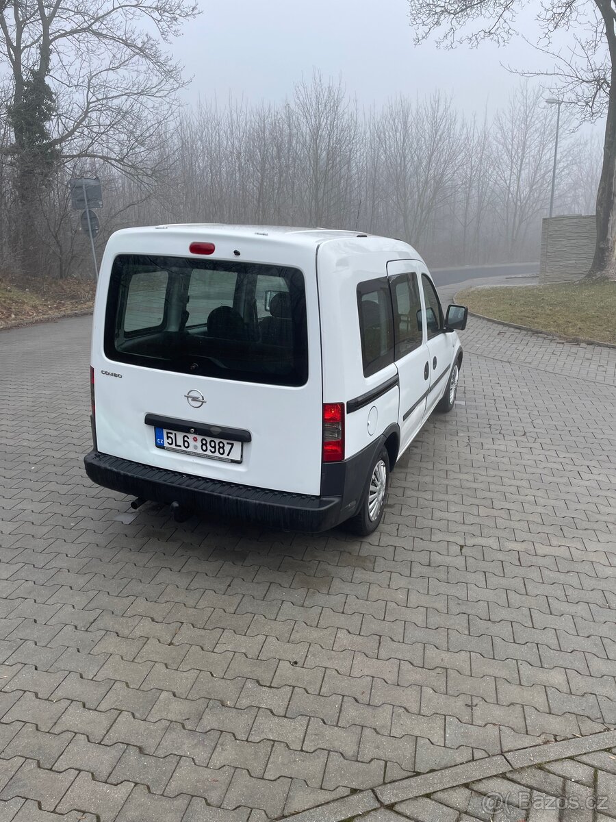 Opel Combo-c 1.4 benzín 5 místné - 4