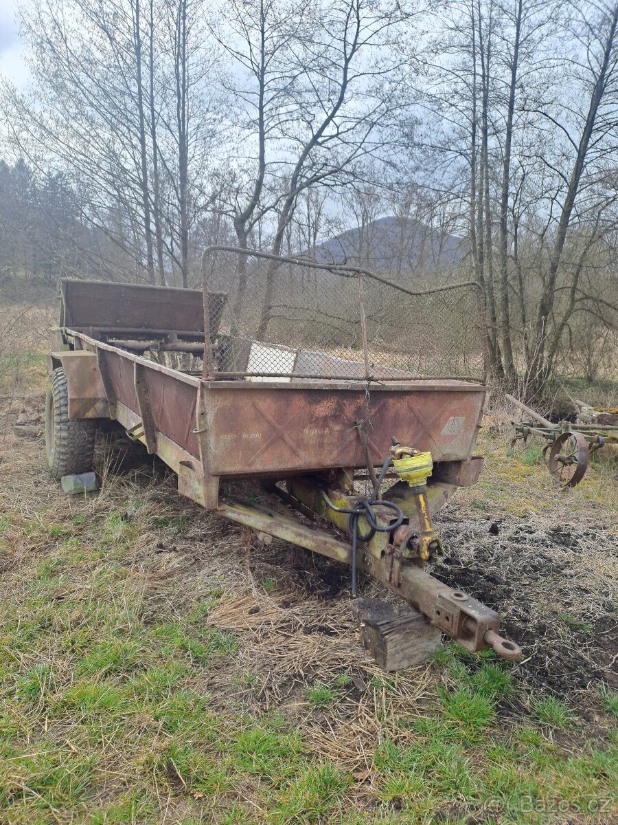 Rozmetadlo hnoje RU5 - 4