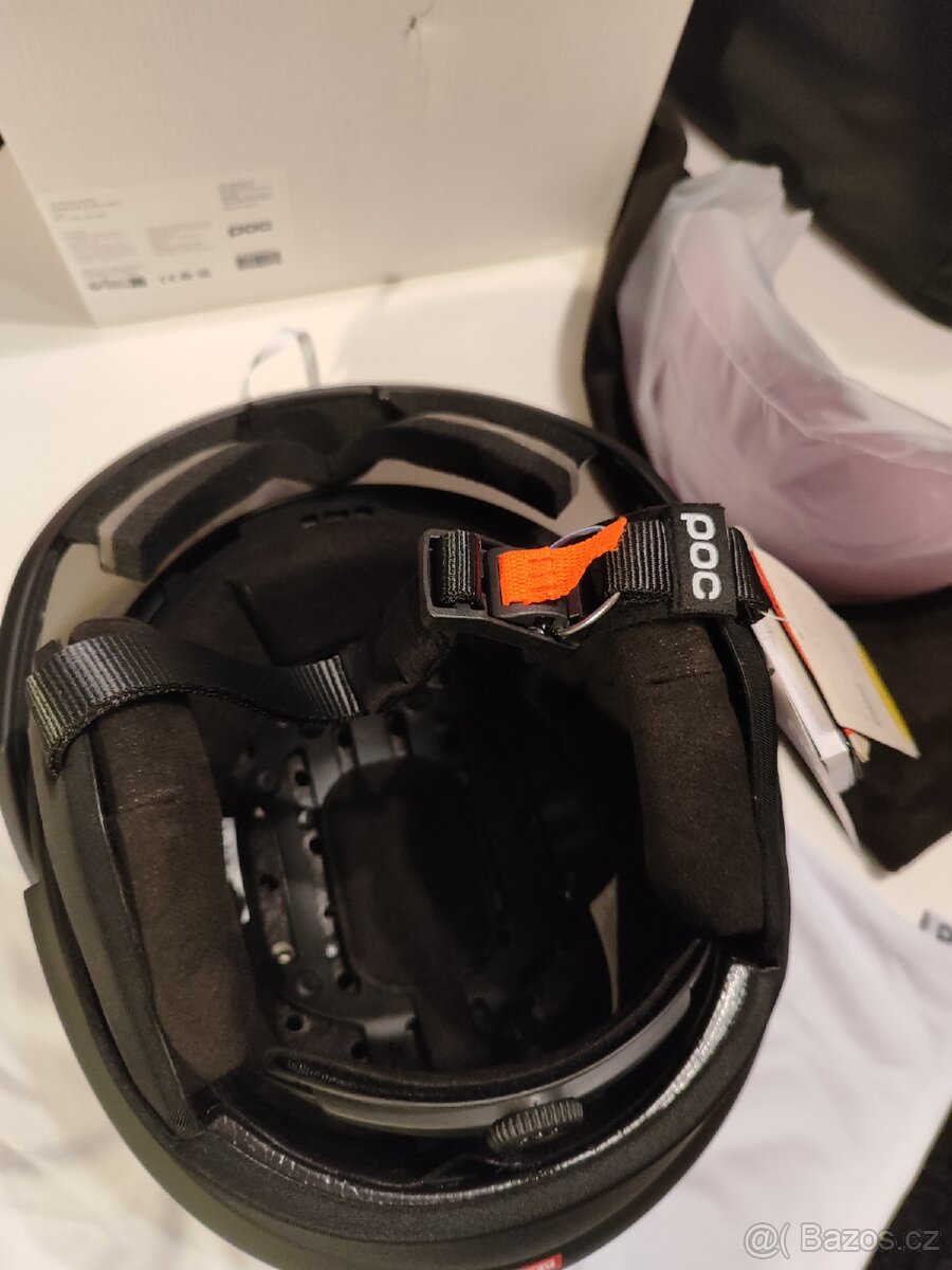 Lyžařská přilba POC Levator Mips
černá barva
POC - 4