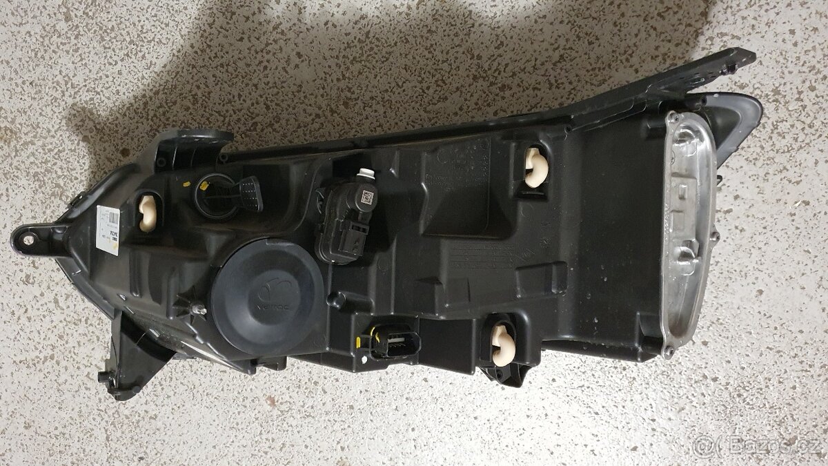 pravé světlo na Dacia Jogger - 4