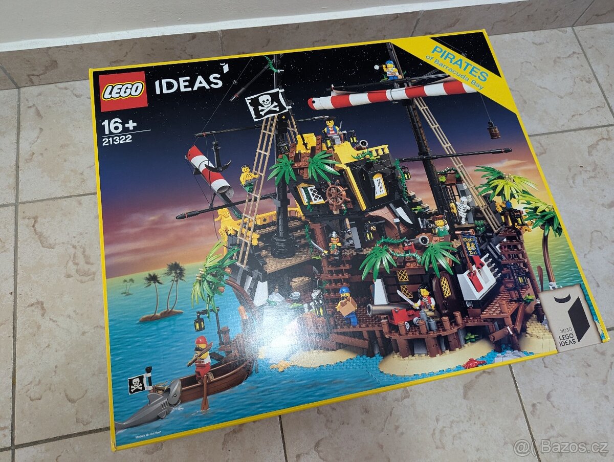 LEGO Ideas 21322 Zátoka pirátů z lodě Barakuda - 4