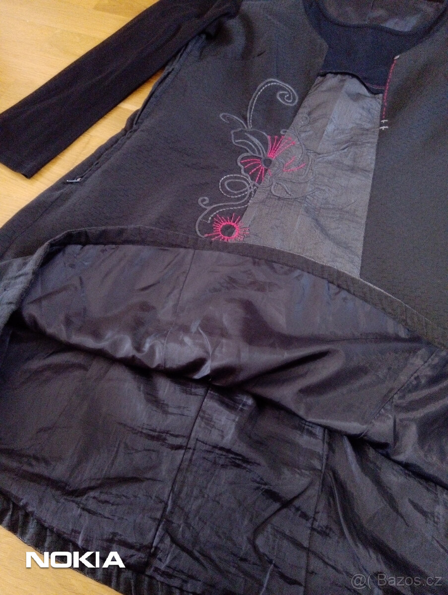 Dámské šaty černé aplikace kytky - 4