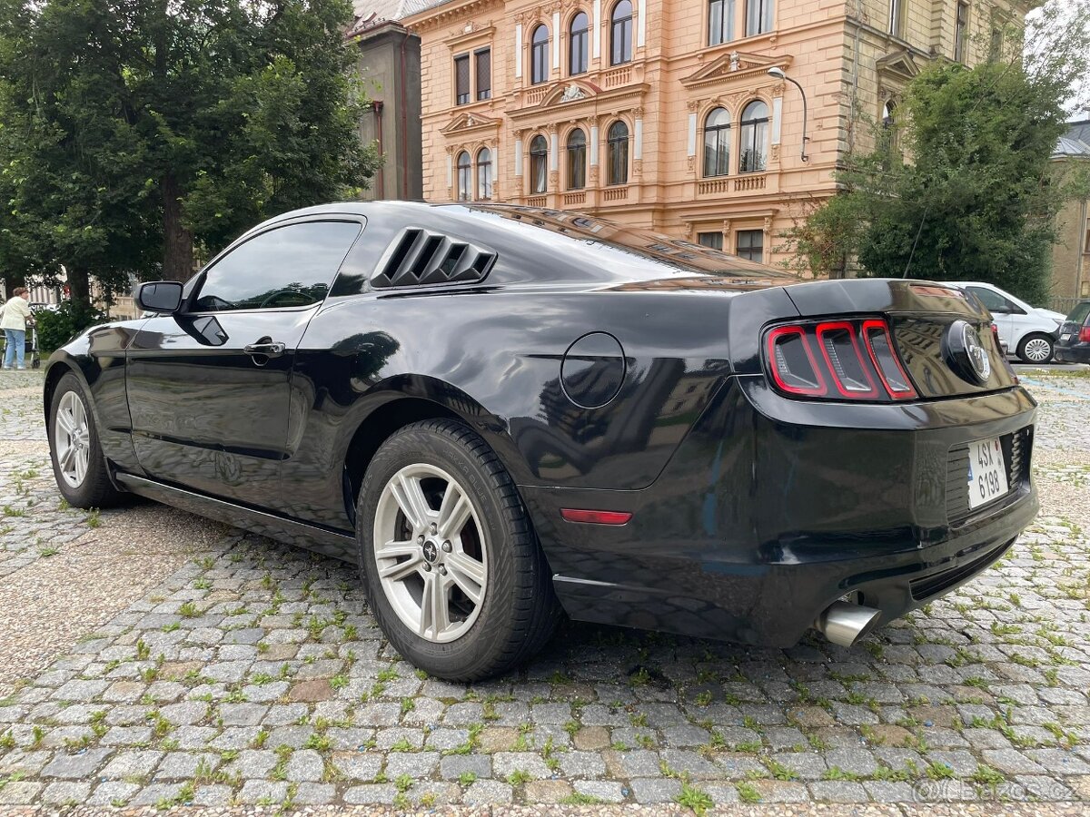 Ford Mustang 3.7 v6 224kw - 4