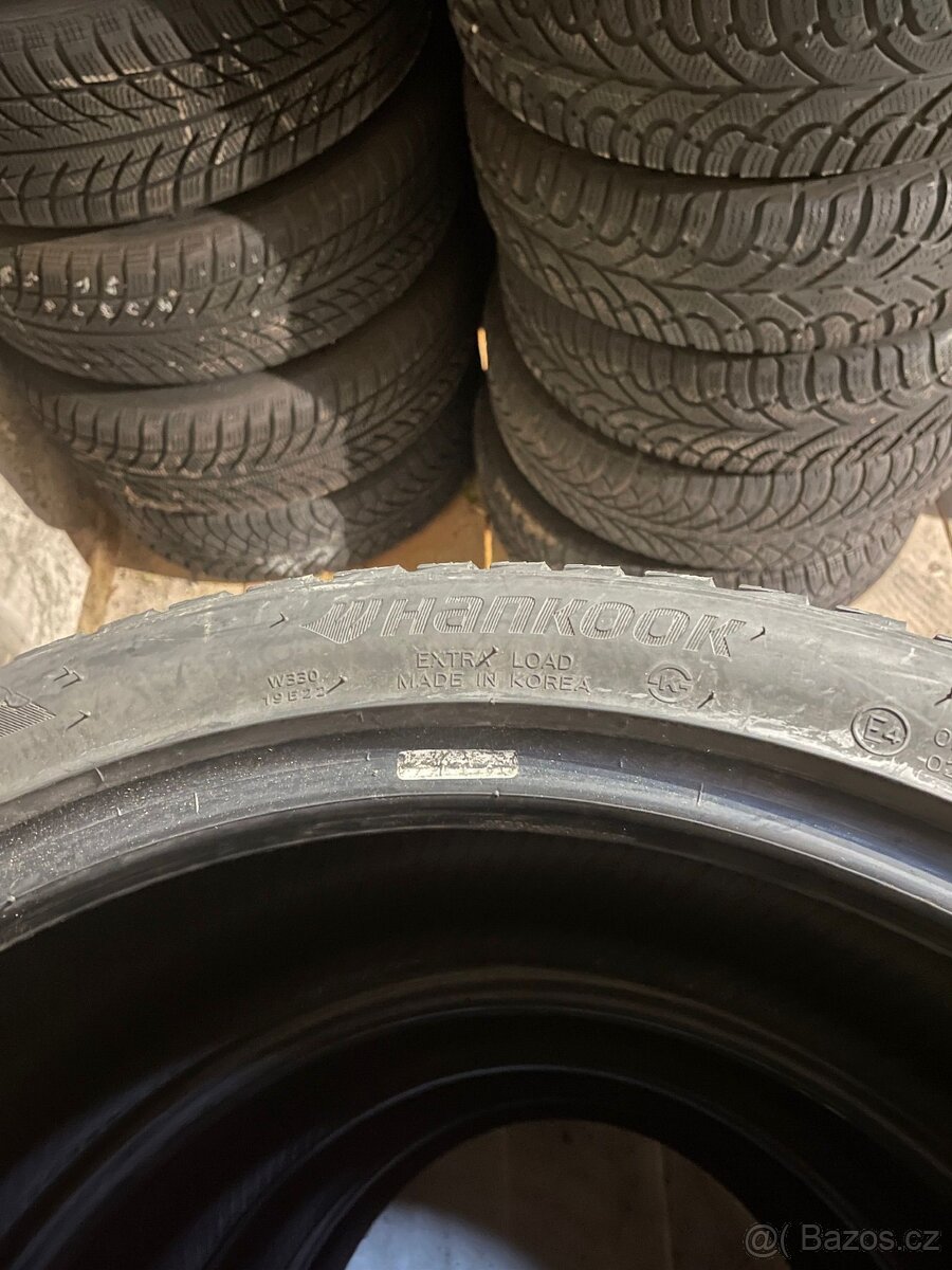 Zimní pneumatiky 235/40r19 - 4
