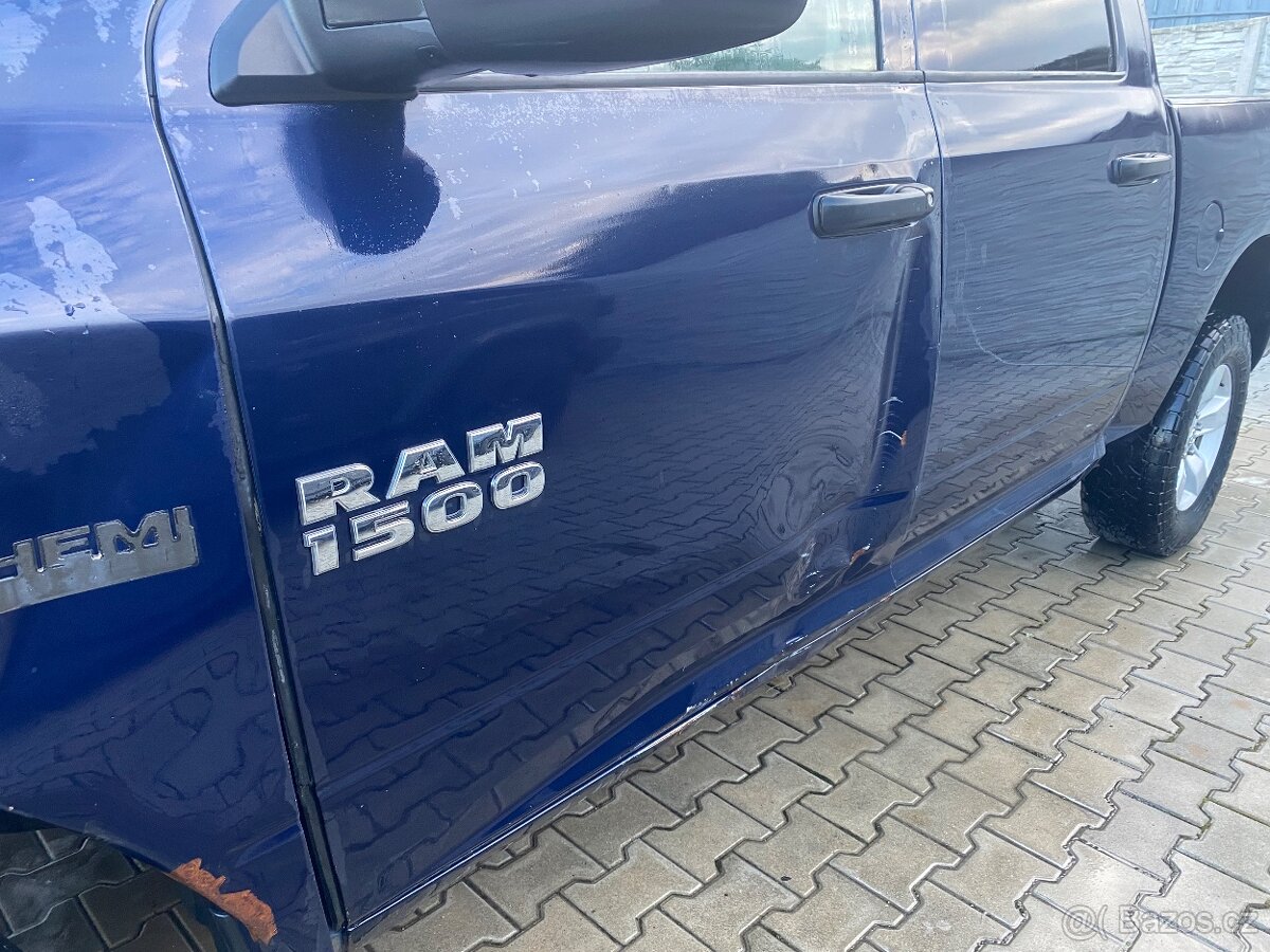 Dodge Ram 5.7 2017 Dovuz Kanada pojizdny - 4