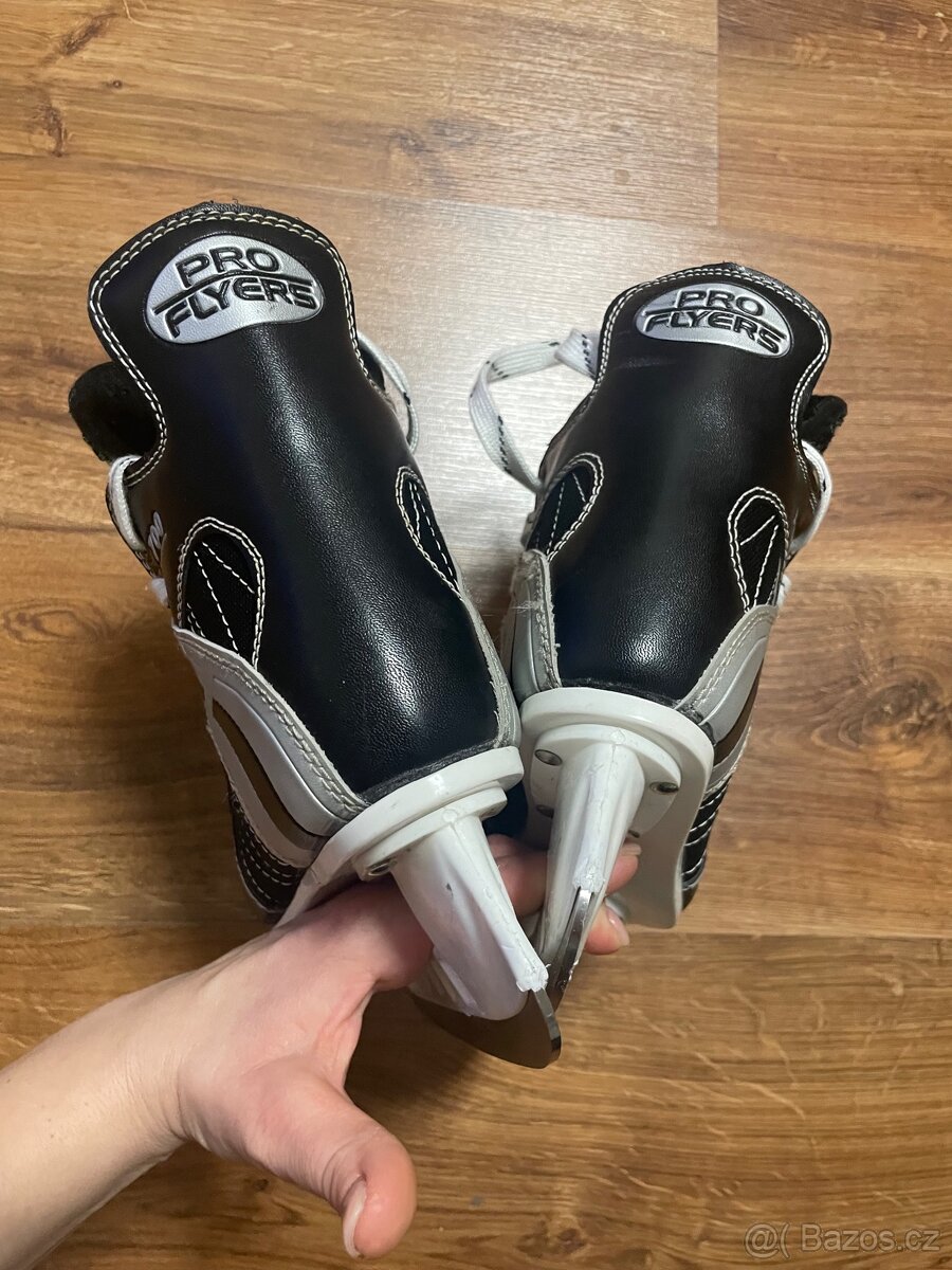 Volnočasové lední brusle - 4