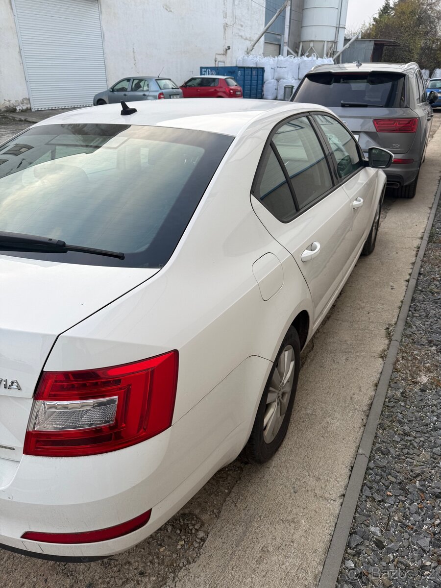 Všechny dveře Octavia 3 LF9E - 4