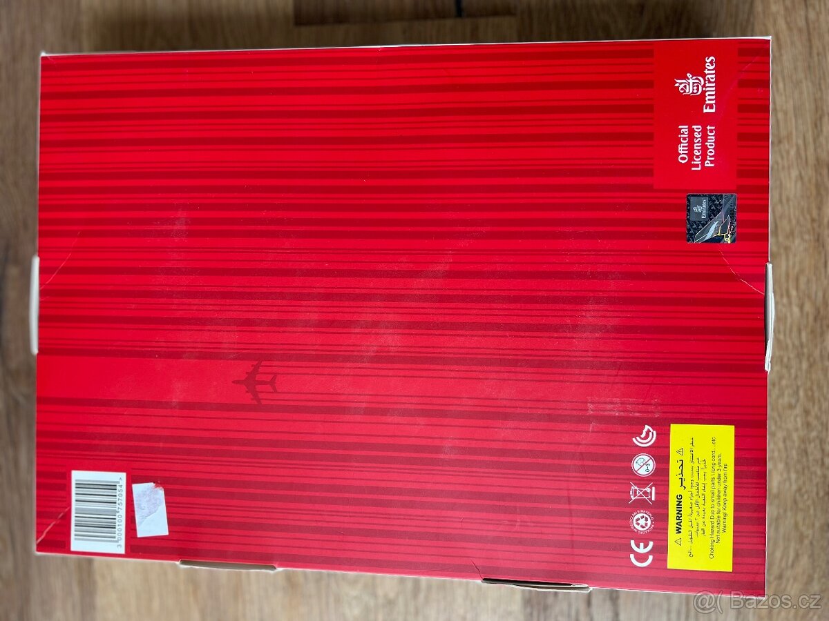 Originální dětská uniforma pro pilota Emirates - 4