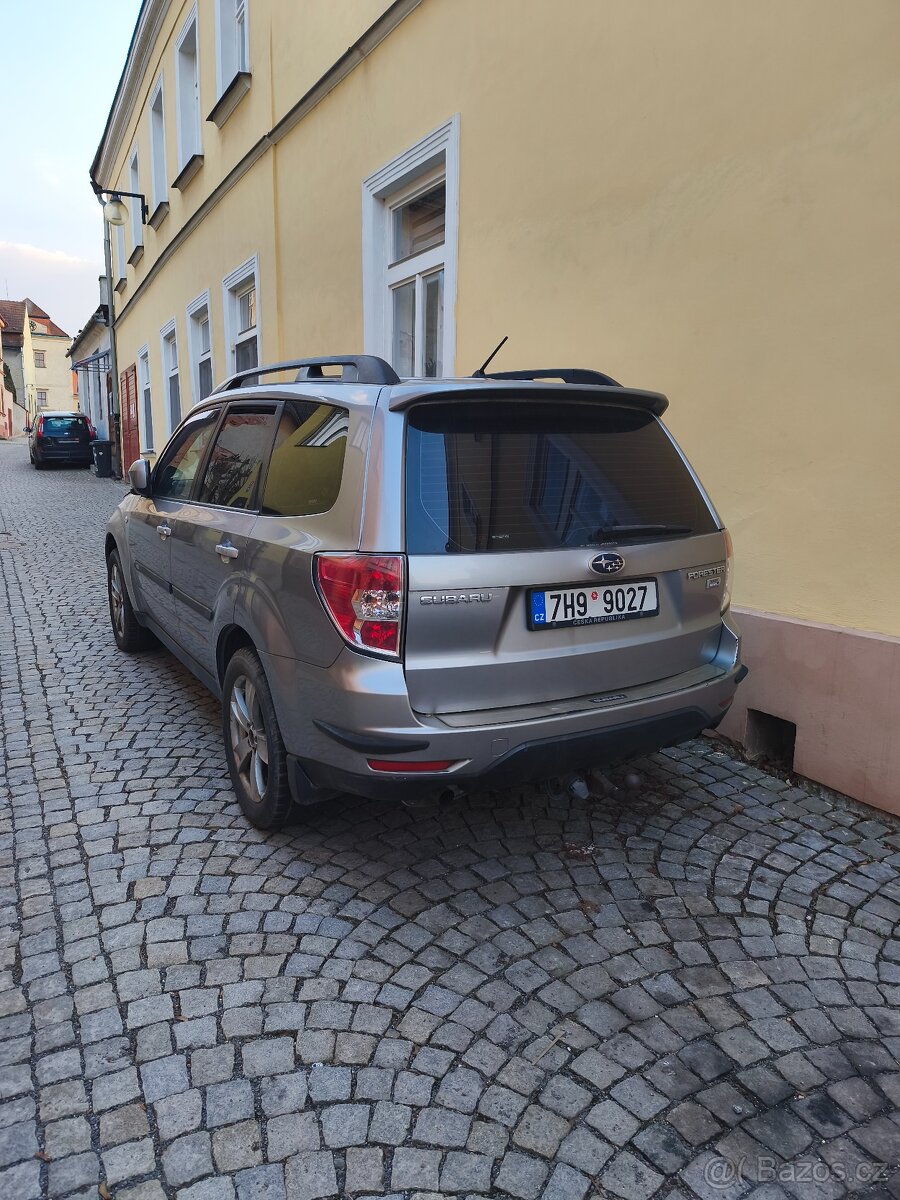 Prodám Subaru Forester 2.0d - 4