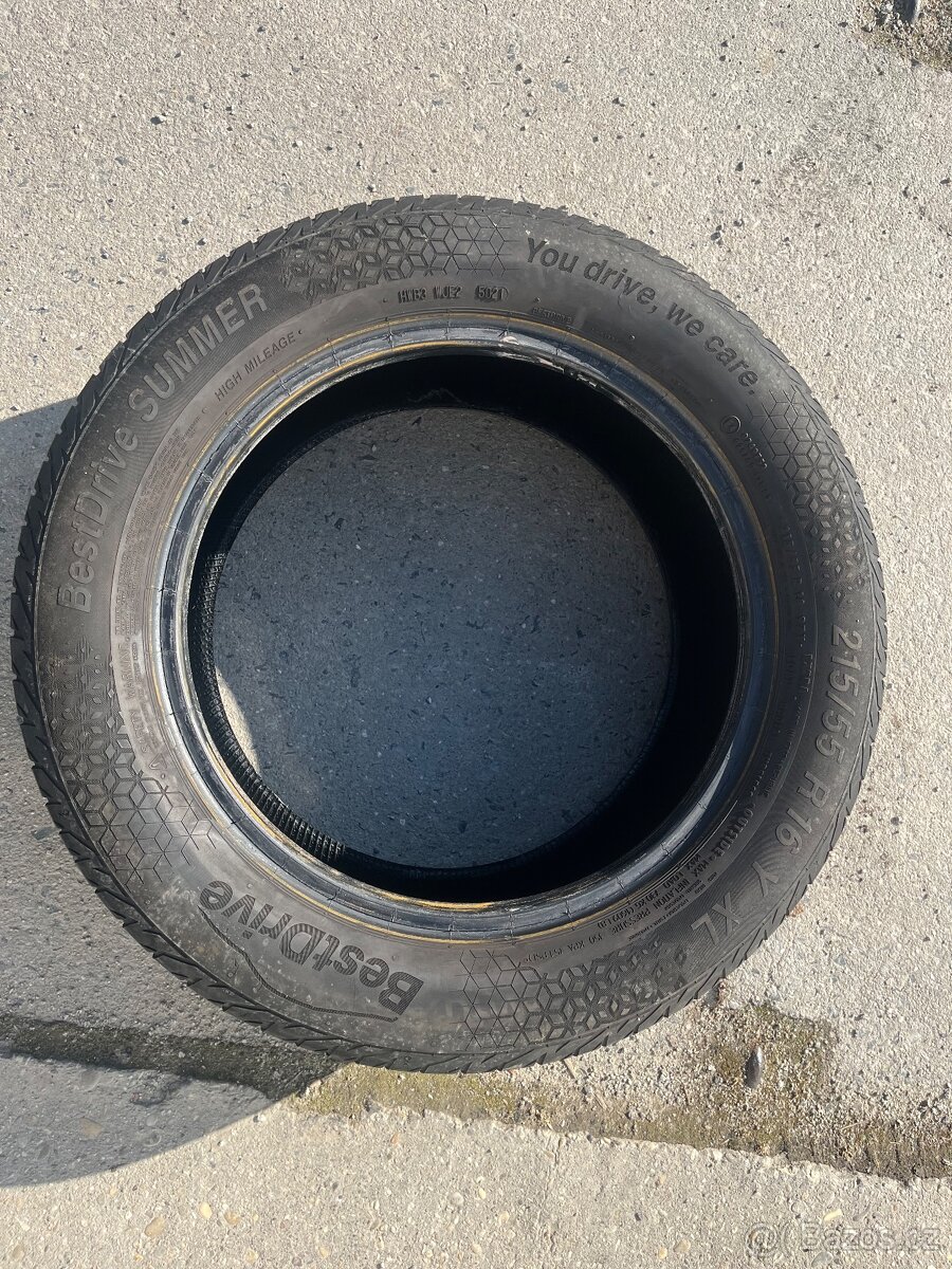 Pneu 215/55/16 - 4