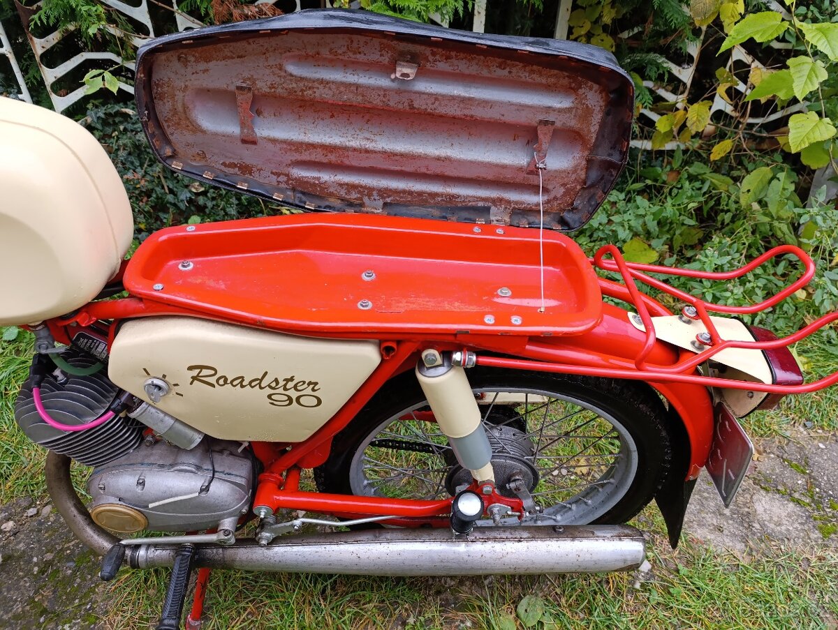 Jawa 90 - 4