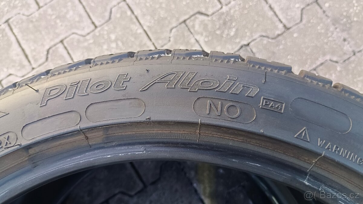 235/40/19 235/40 r19 - 4