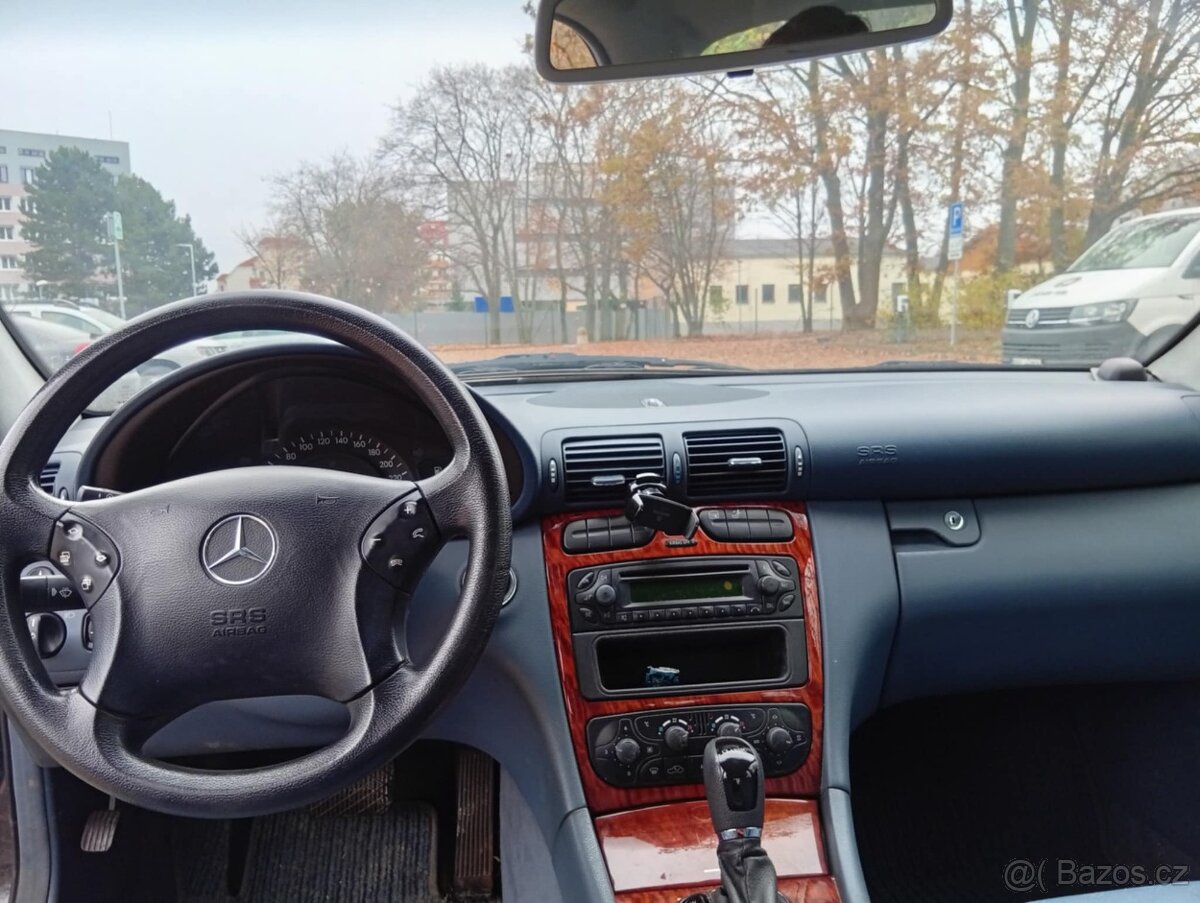 Mercedes-Benz C270 - 4