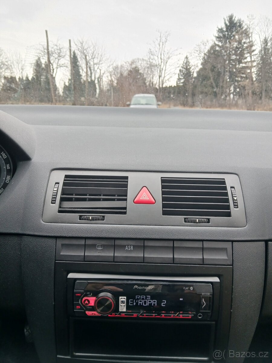 Škoda Fabia Combi 1.4 - 4