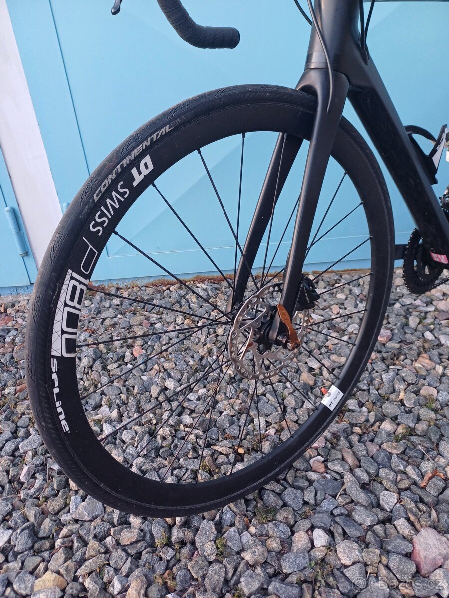 Karbonové silniční kolo - 4