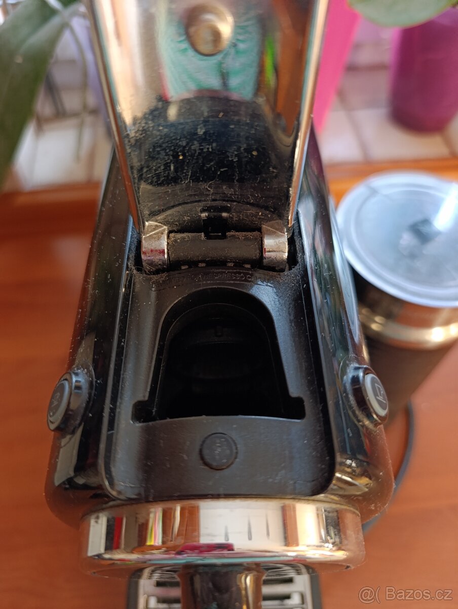 Kapslový kávovar DeLonghi - 4