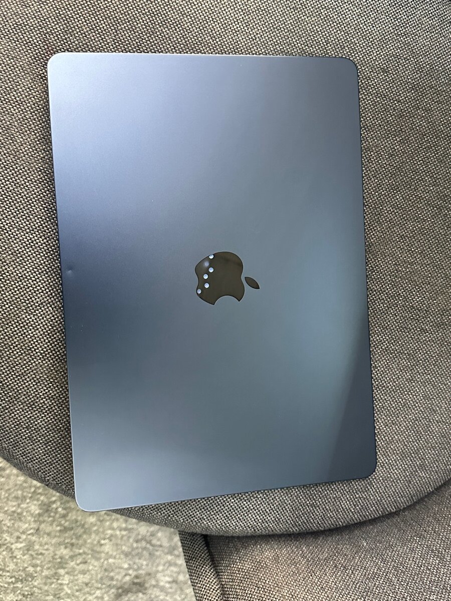 Apple Macbook AIR 13 M2 - 4