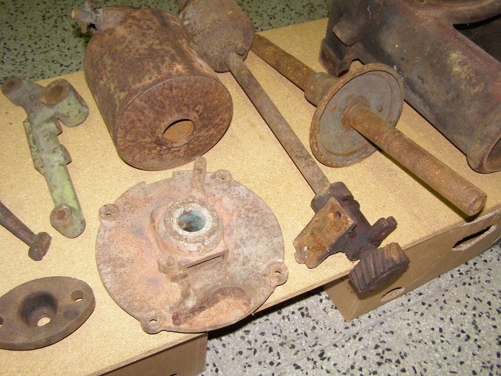 Prodám díly ze stabilního motoru Lorenz 3-4 HP. - 4