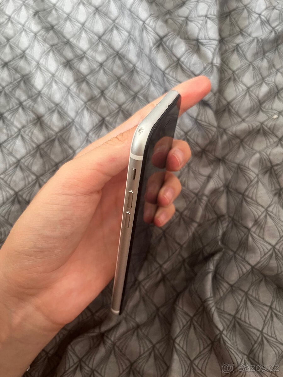 Iphone SE 2020 - 4