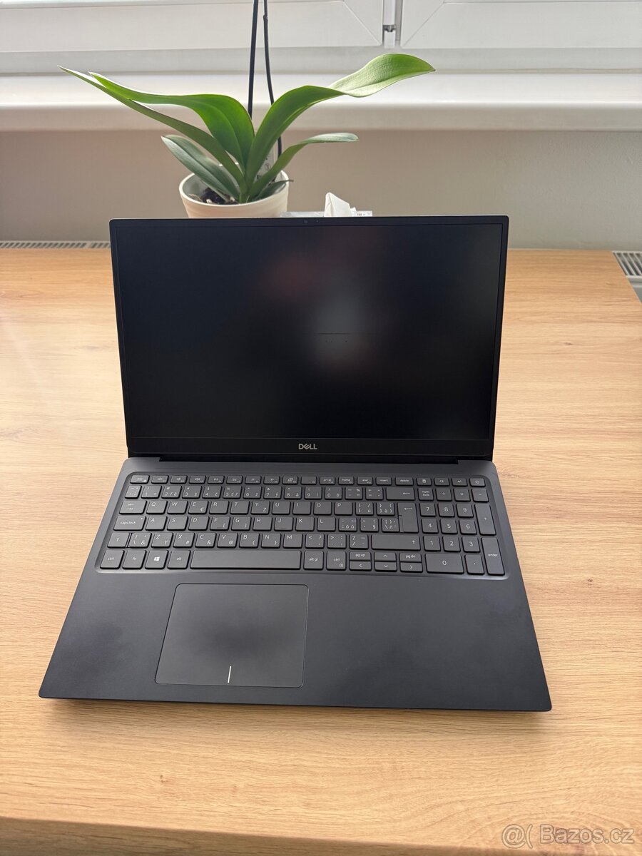 Dell Vostro 5590 - 4