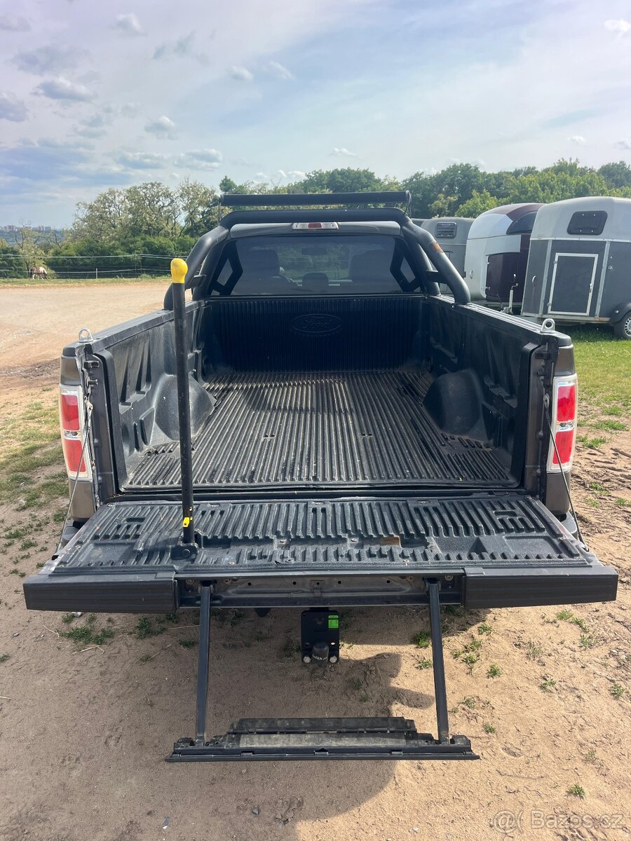 Ford F150 Raptor 5.0 V8