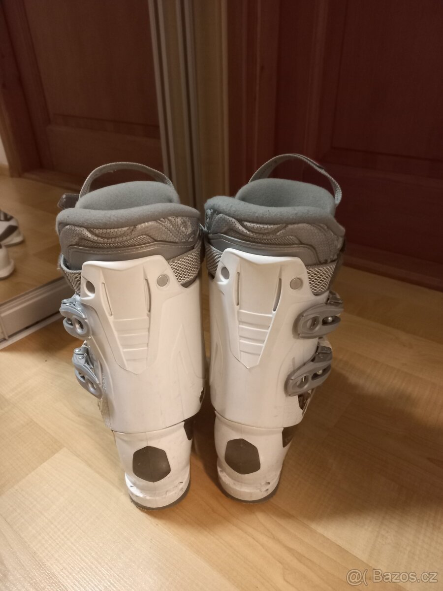 Lyžařské boty + helma - 4