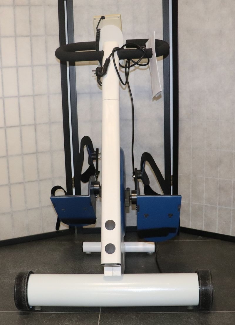 Motomed Viva 1,na nohy. - 4