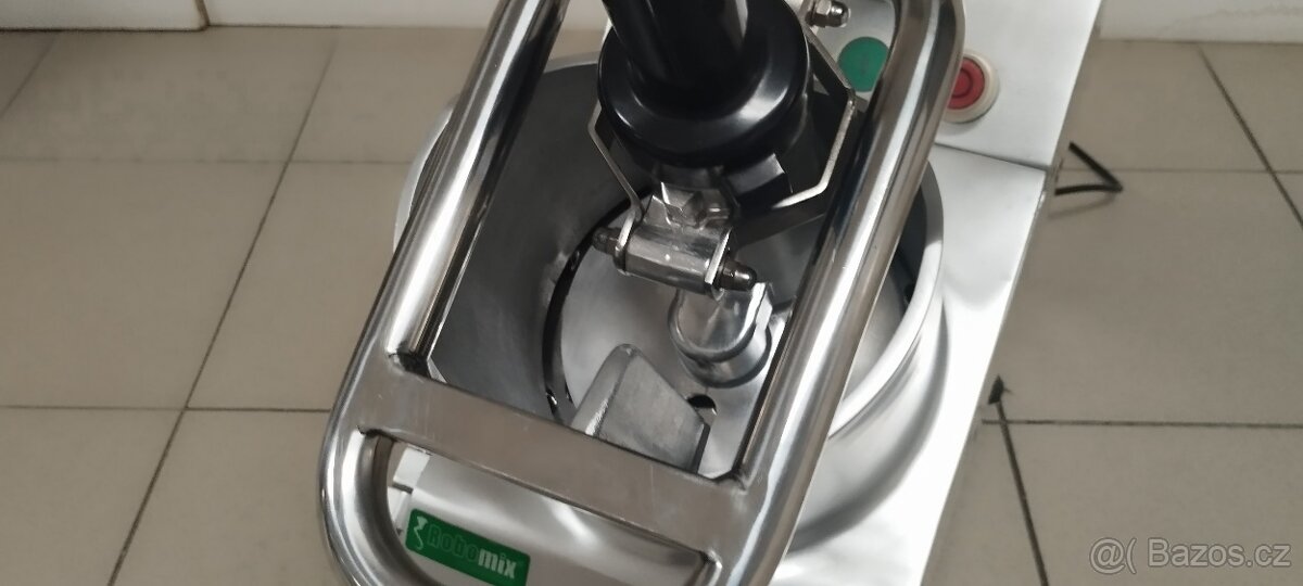 Kráječ – zelenina, sýry, ovoce - velký otvor - 4