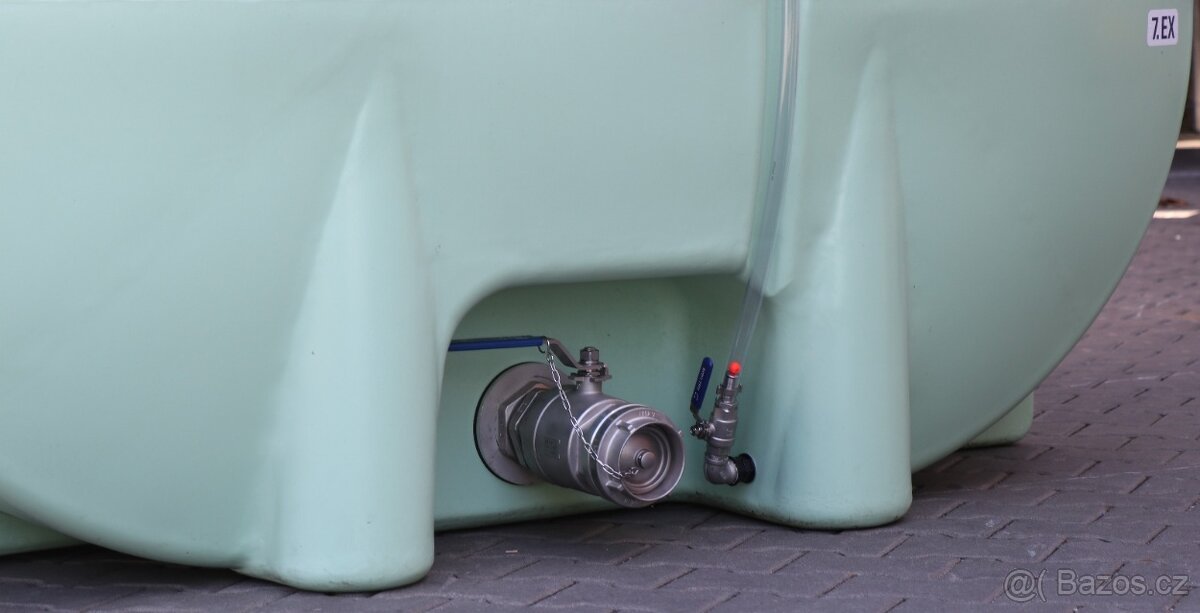 Mobilní nádrž na tekuté hnojivo DAM 9000 litrů - 4