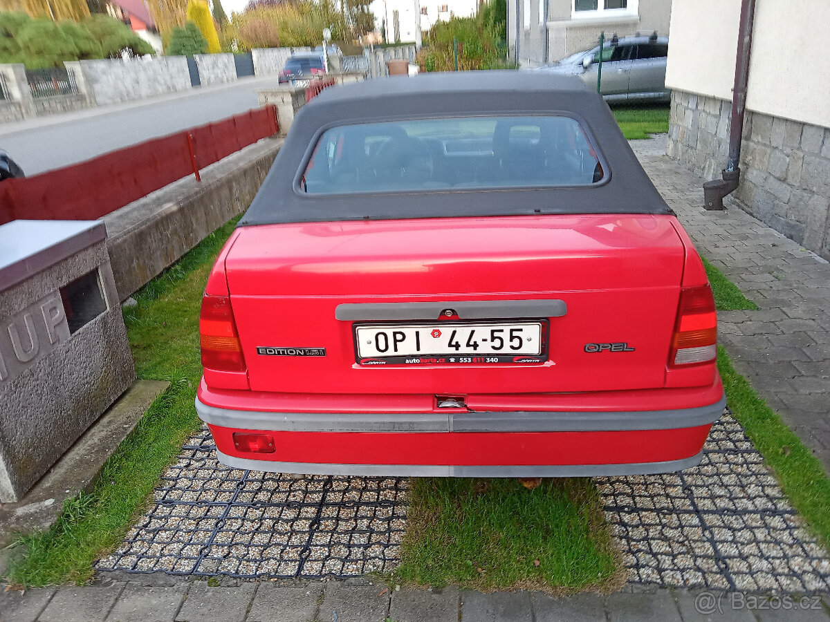 OPEL KADETT-CABRIO-E - 4
