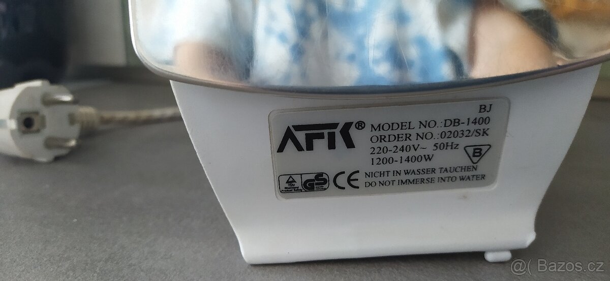 E16_Napařovací žehlička - 4