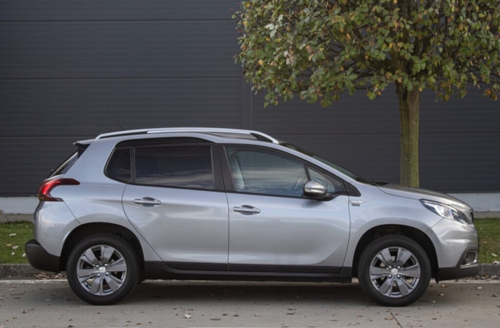Peugeot 2008 1.2 PureTech Style - 4