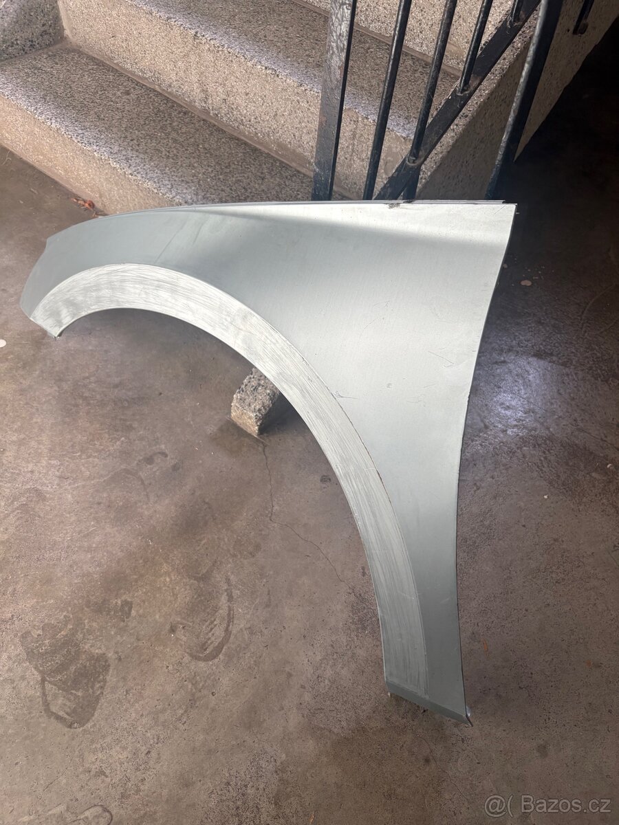 Přední blatníky na Superb III - 4