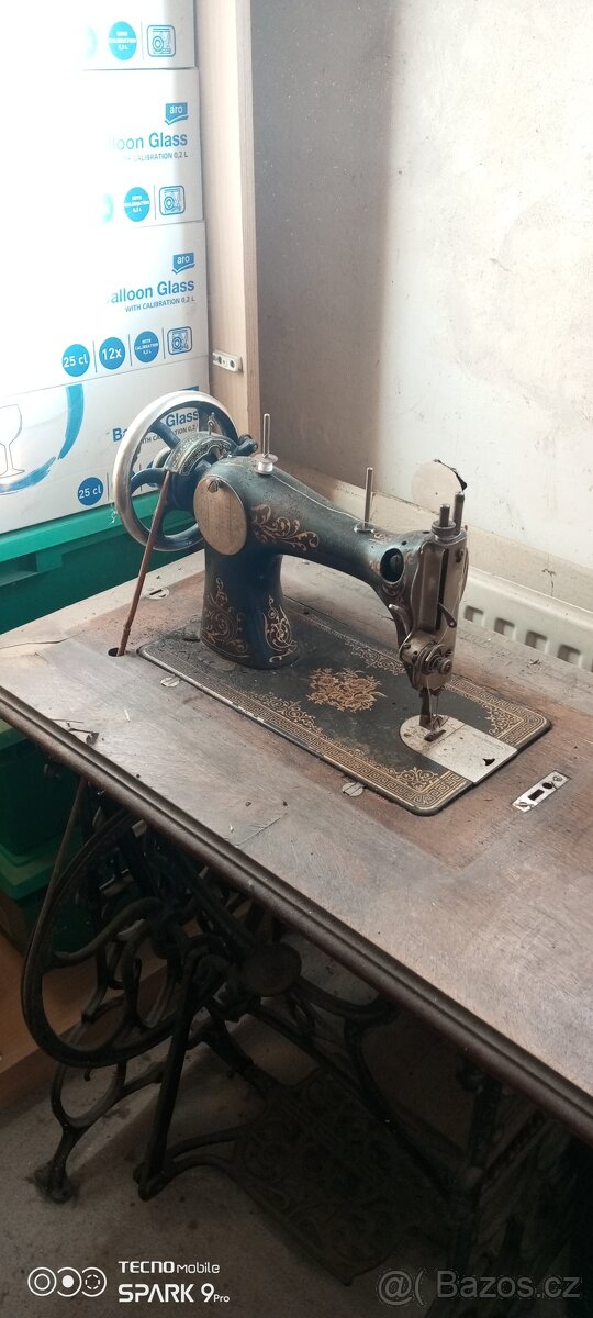 Šicí stroje - 4