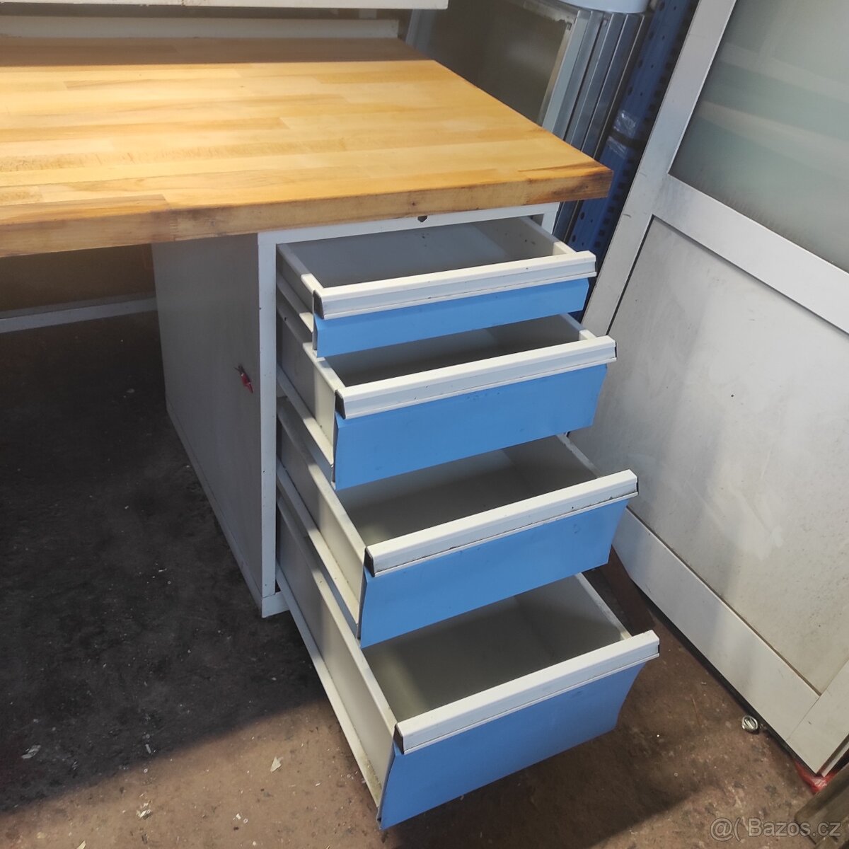 Dílenský stůl - 4