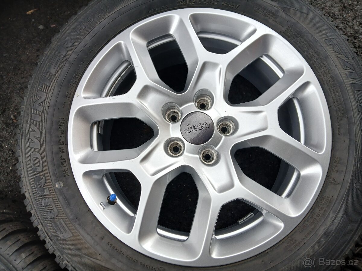 Prodám sadu Orig ALU kol Jeep 235/55R17 zimní - 4