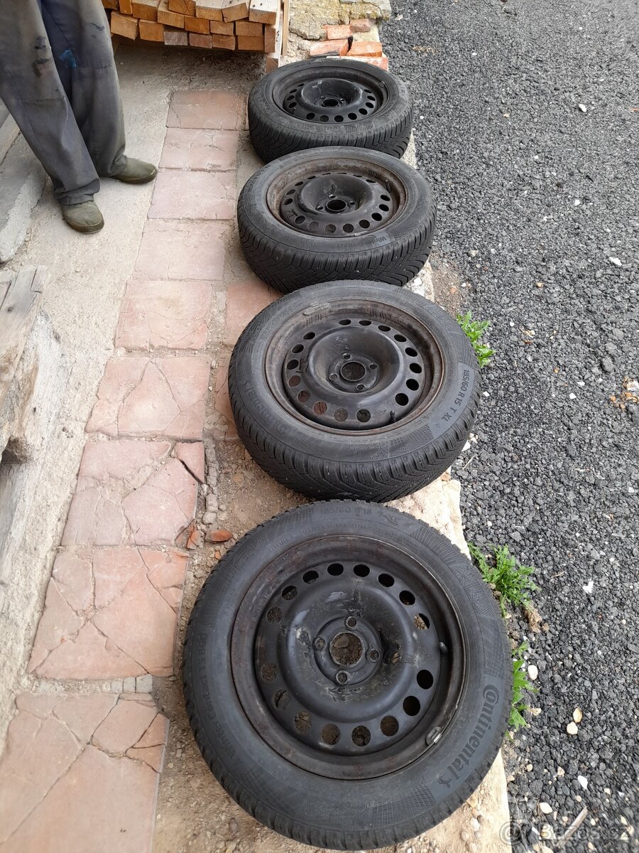 zimní pneumatiky s plechovými ráfky - 4