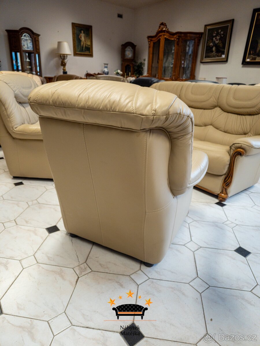Italská sedací souprava 3+1+1 - super stav - 4