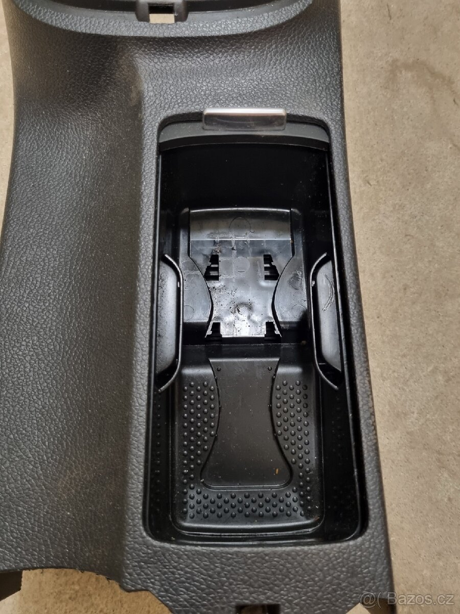 Středový panel VW Golf 6 - 4