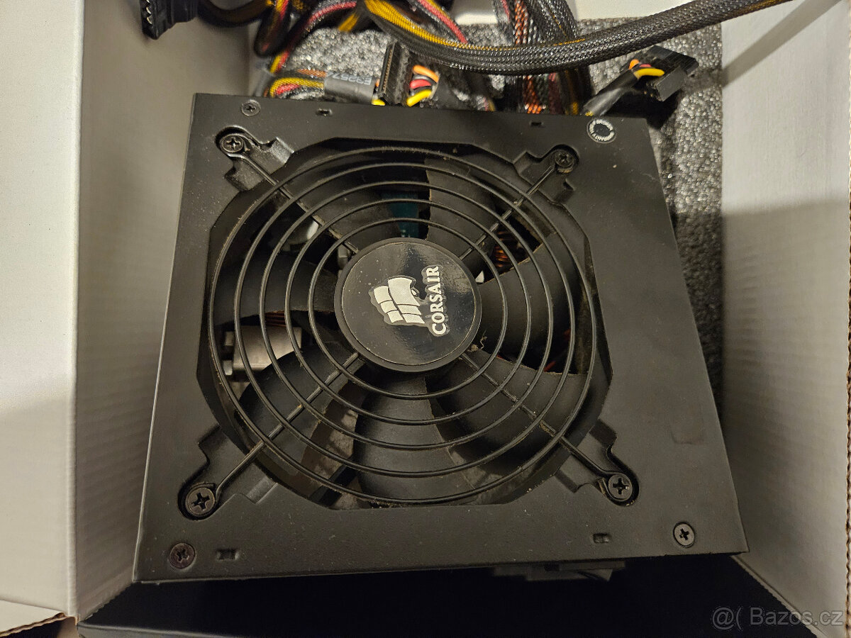 Zdroj Corsair CX600 W - 4
