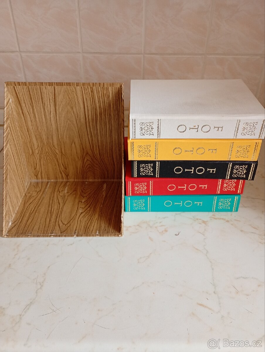 Fotoalbumy se stojánkem - 4