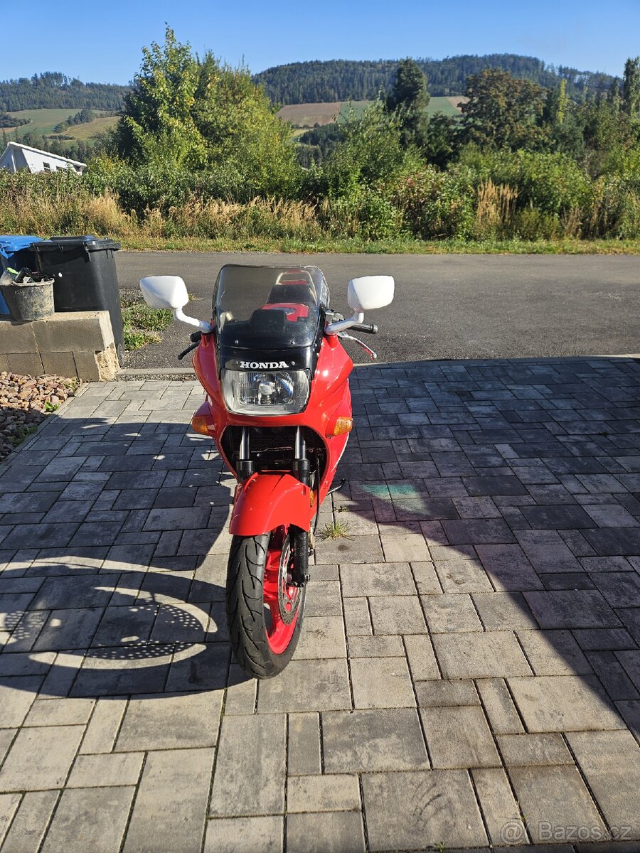 Honda VFR 750 - 4