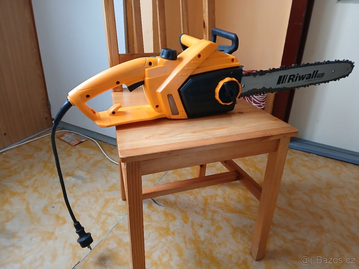 elektricka pila riwall recs 1840 - 4