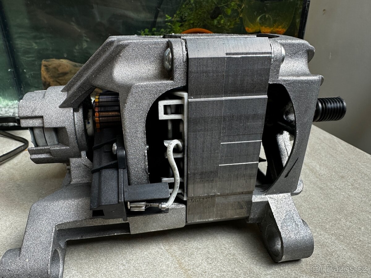elektromotory z pracky - 4