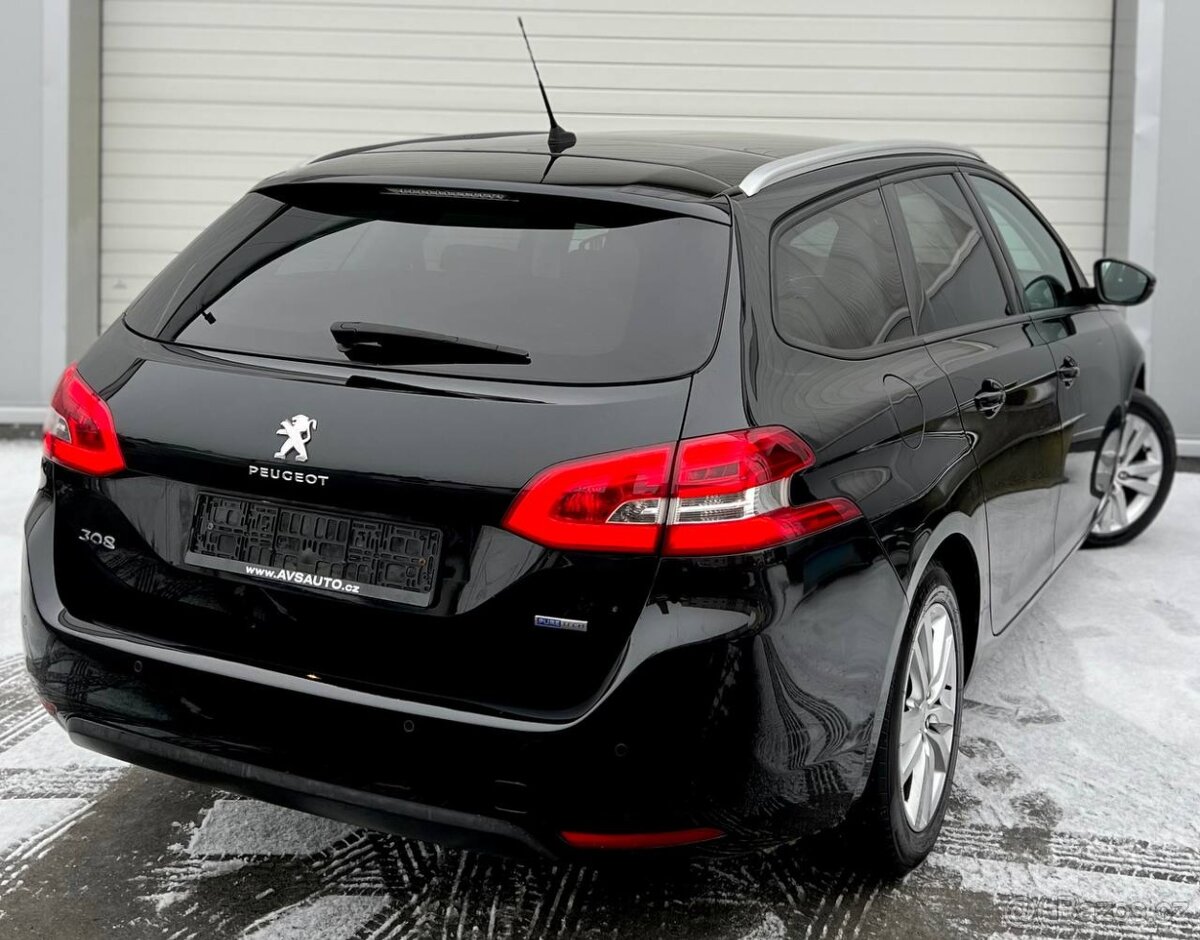 PEUGEOT 308 KOMBI 1.2 PURETECH 110 MANUÁL 2015 BEZ POŠKOZENÍ - 4