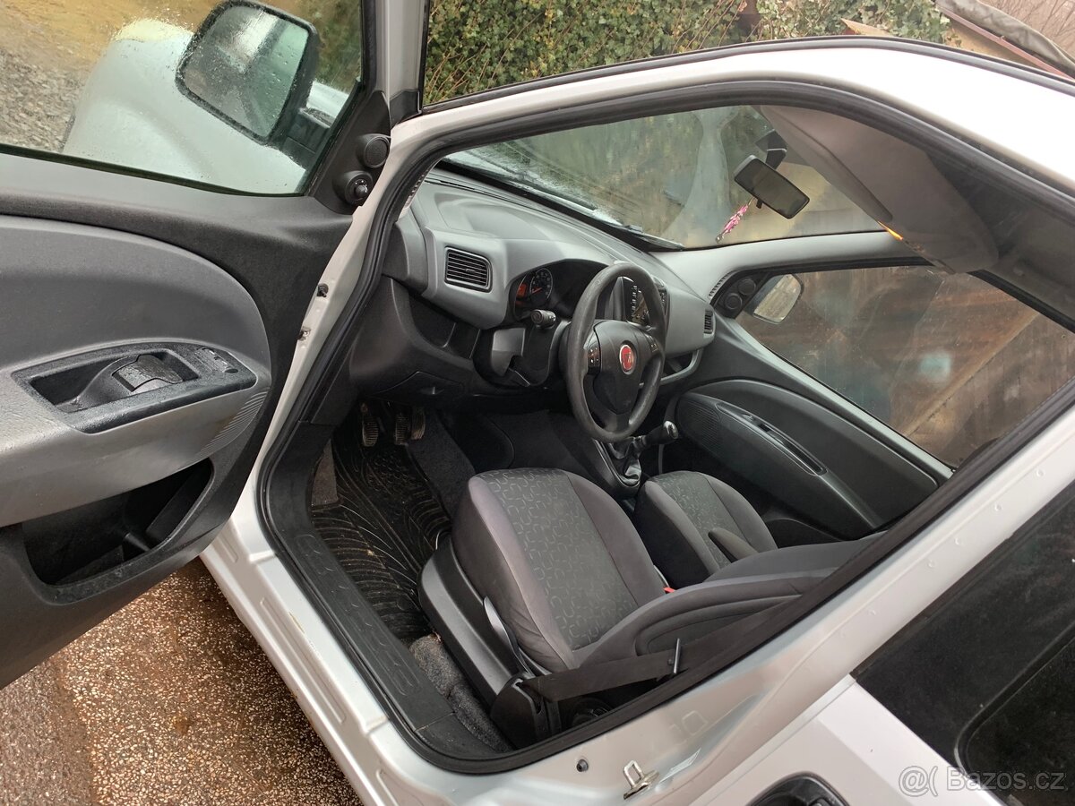 FIAT DOBLO 1.3JTD MULTIJET 2010 - 4