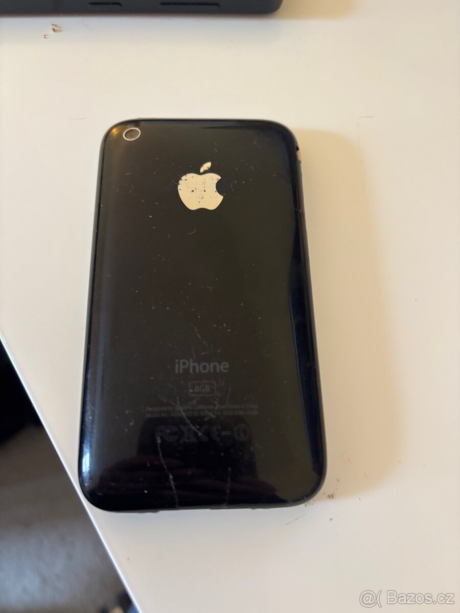 Apple iPhone 3G 8GB - 4